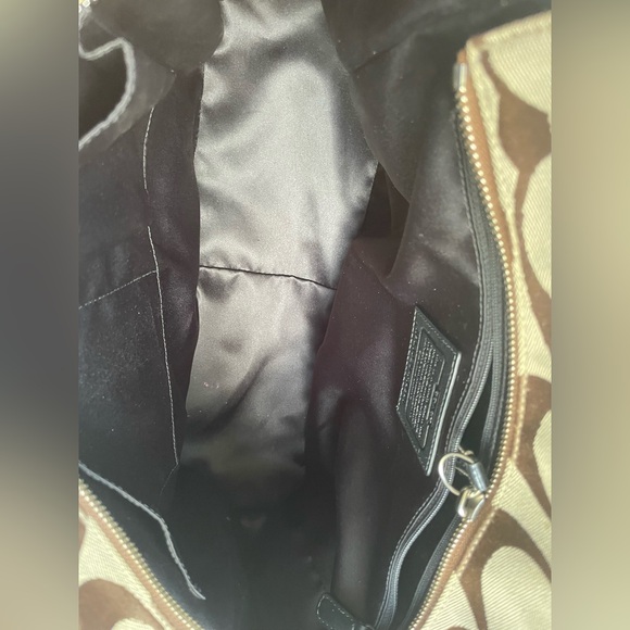 Coach Laura Signature Tote – Khakis/Black - Picture 3 of 15